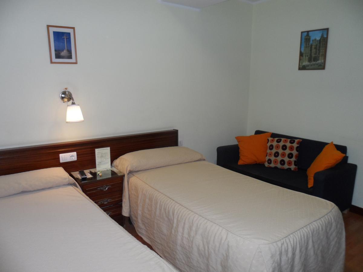 Hostal Coruna Astorga Exterior foto