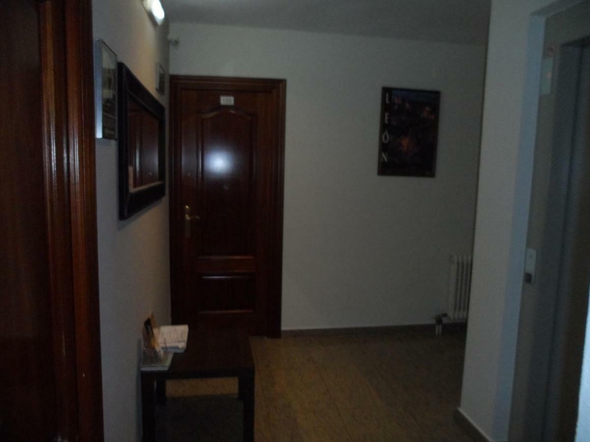 Hostal Coruna Astorga Exterior foto