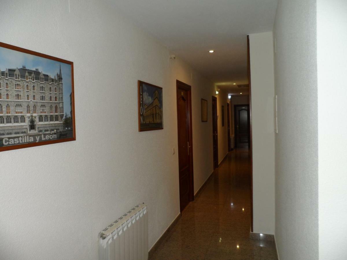 Hostal Coruna Astorga Exterior foto