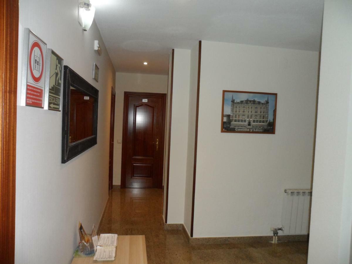 Hostal Coruna Astorga Exterior foto